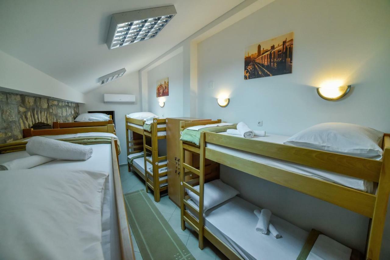 Hostel Sinj Exterior photo